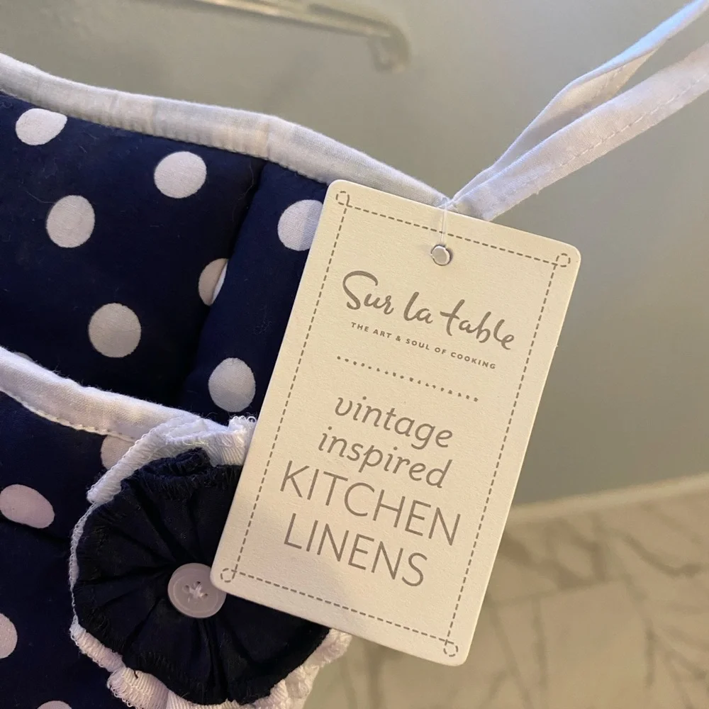 Sur La Table Apron Dotty Bow Blue White Full Apron with Pockets & Pot Holder